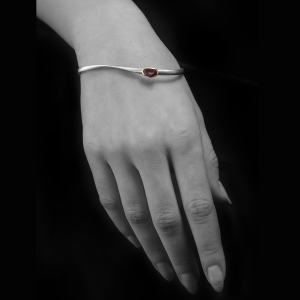 MODEL Rhodolite Garnet Silver bracelet