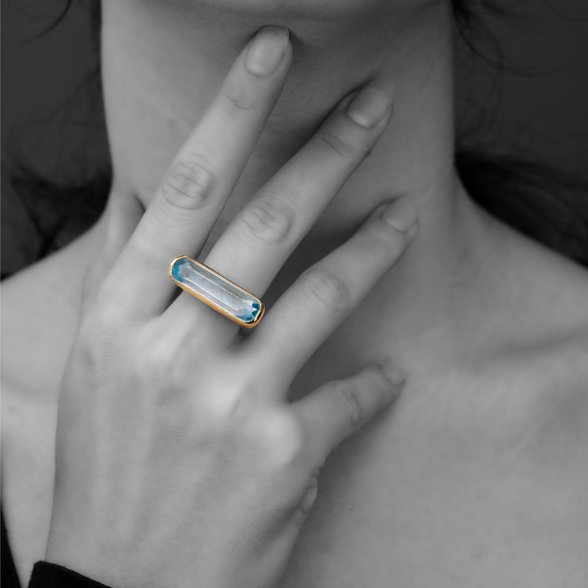MODEL Rectangle Aquamarine, Gold bezel & Silver ring