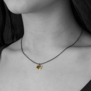 MODEL Black Spinel, Diamond, Gold bezel & oxidized pendant