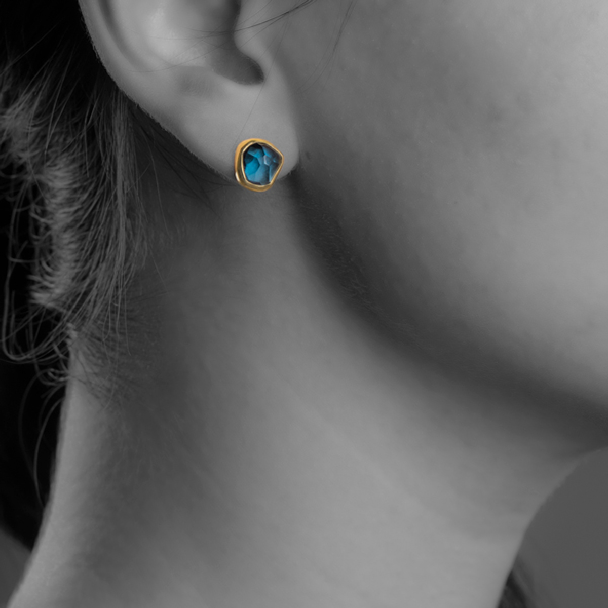 MODEL Blue Topaz & Gold earrings